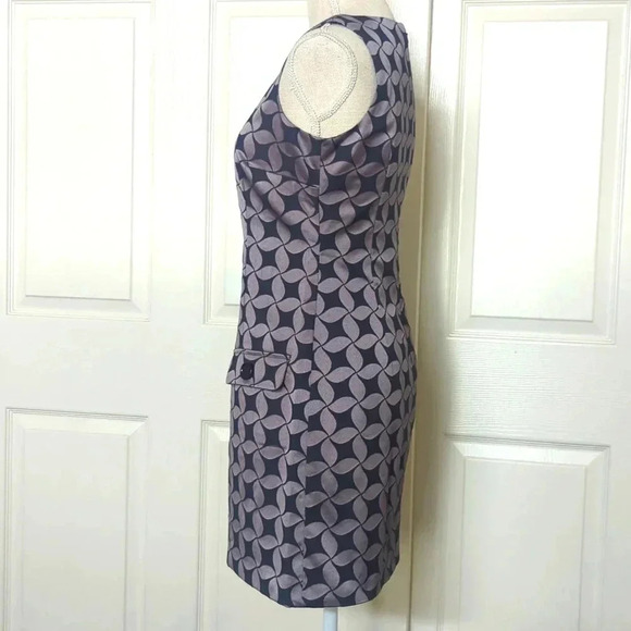 Michael Kors Sleeveless Mini Pinwheel Navy and Silver Metallic Dress - Picture 3 of 5